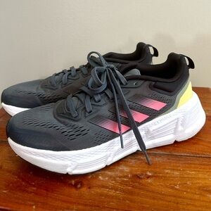 Adidas Questar Women’s Running Shoe Size 8.5 Grey with Pink Accents